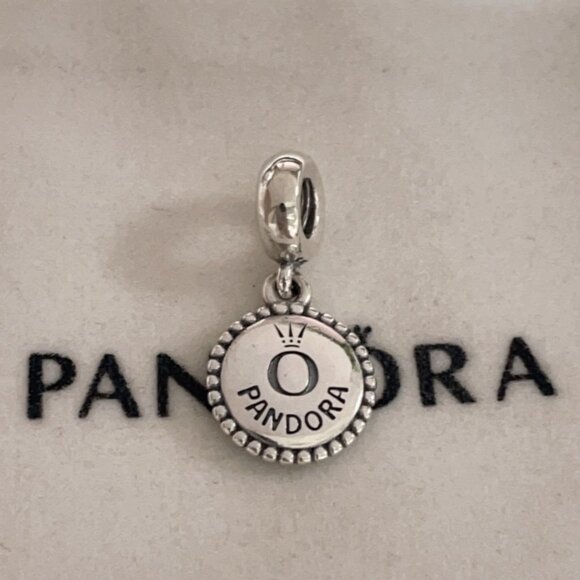 Pandora Saint Vincent and the Grenadines Flag Exclusive Charm Pendant - Picture 2 of 4